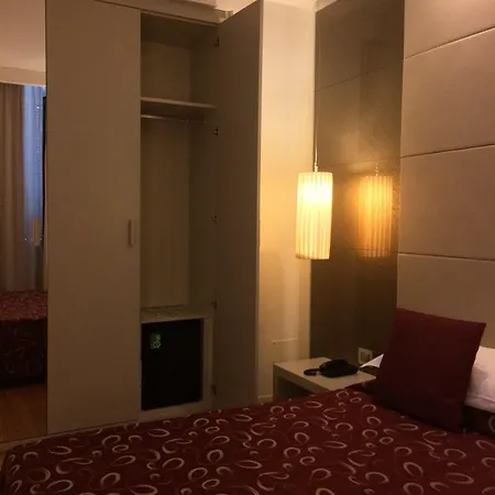 ホテル アスプロモンテ 3*